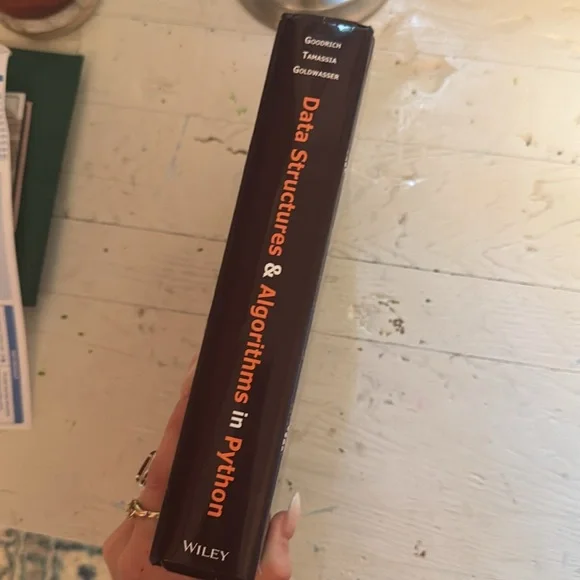 Data Structures & Algorithms in Python Book - Picture 3 of 3